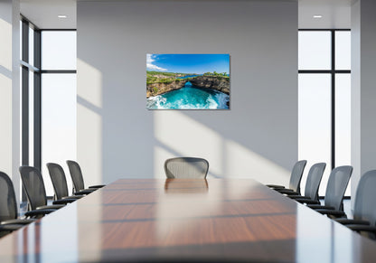 Arco rocoso sobre el mar