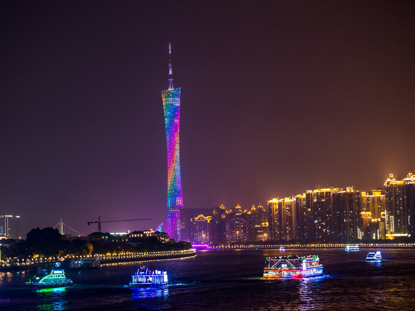 Canton Tower de noche - Guangzhou