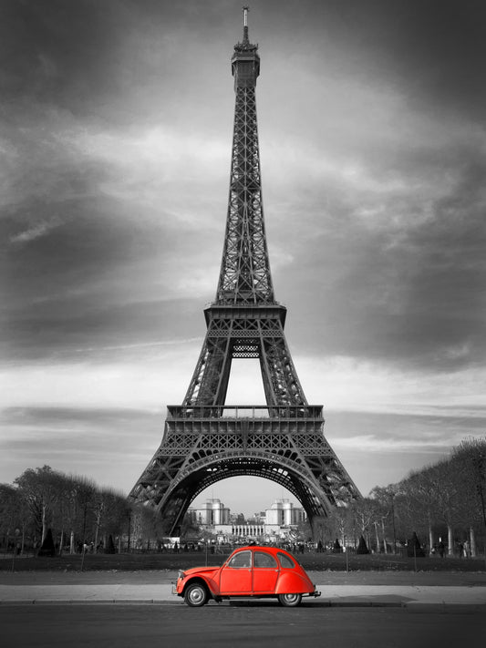 Citröen 2CV frente a la Torre Eiffel