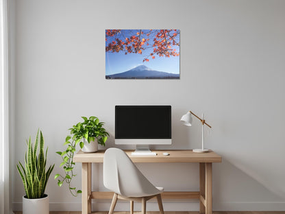 Hojas de arce y monte Fuji