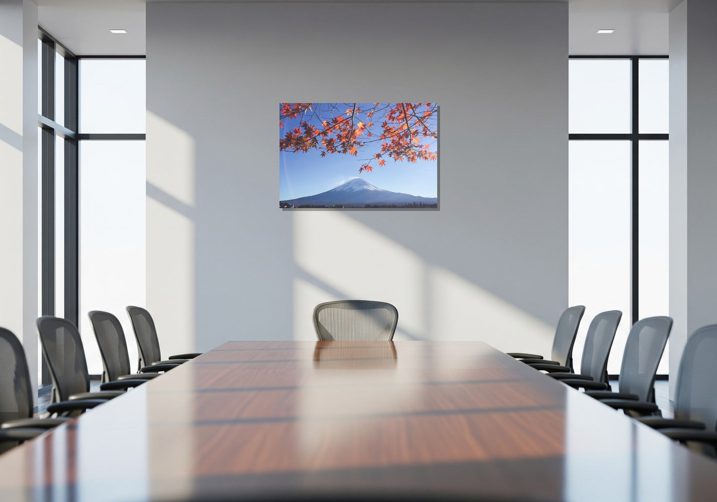 Hojas de arce y monte Fuji