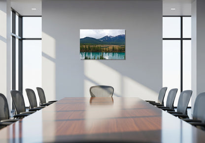 Montañas rocosas de fondo