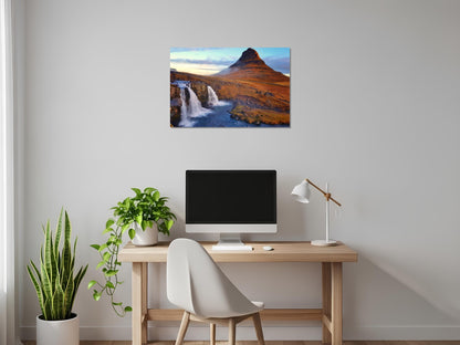 Monte Kirkjufell y sus cascadas