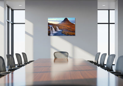 Monte Kirkjufell y sus cascadas