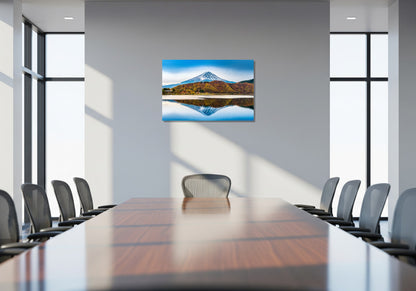 Reflejo del monte Fuji sobre el lago Kawaguchi